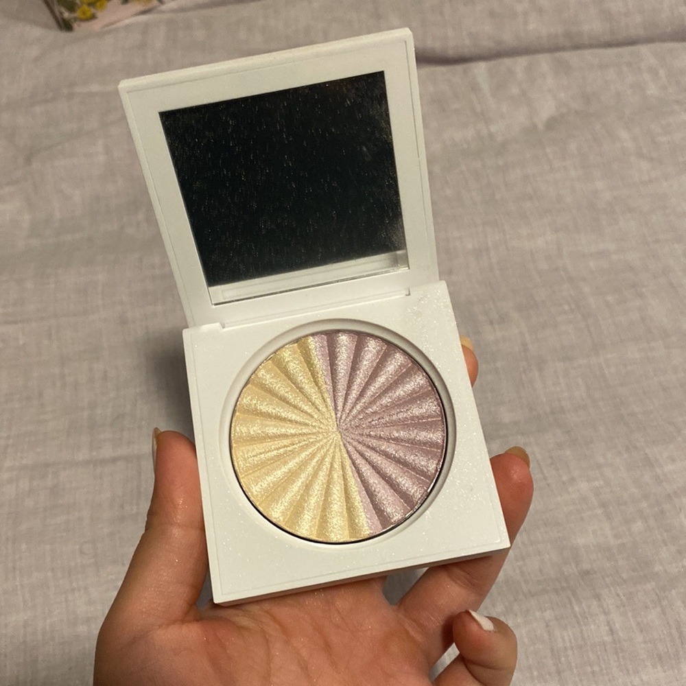 OFRA highlighter